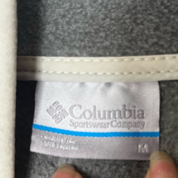Columbia Men's Two-Tone Gray and White Pullover - Picture 5 of 6